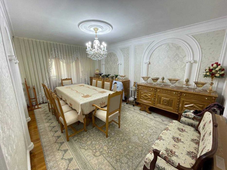 Продается 4\4\4 94 м2 Ганга Себзор ор-р Пахтакор метро ул А. Навои !!