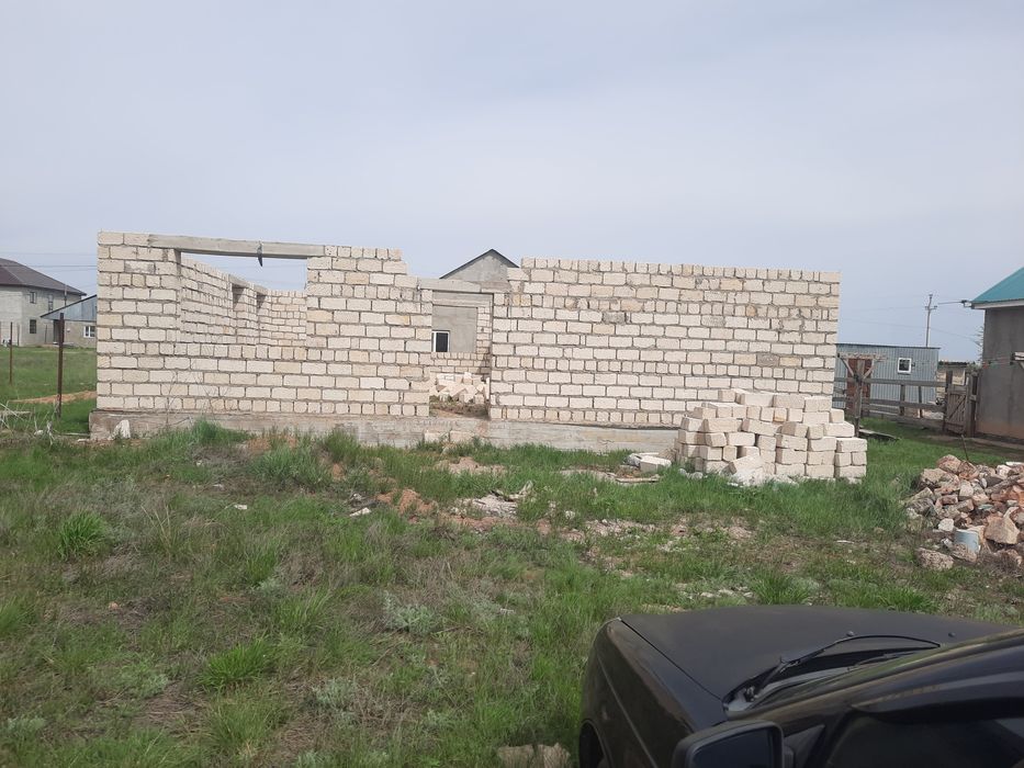 Сатылады жер қаланып тұр жақсы жерде орналасқан фундамент жақсы сапада