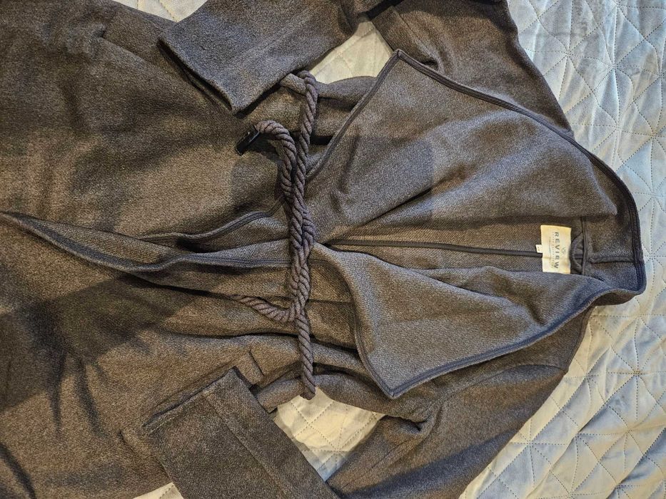 Сиво палто Review/XS