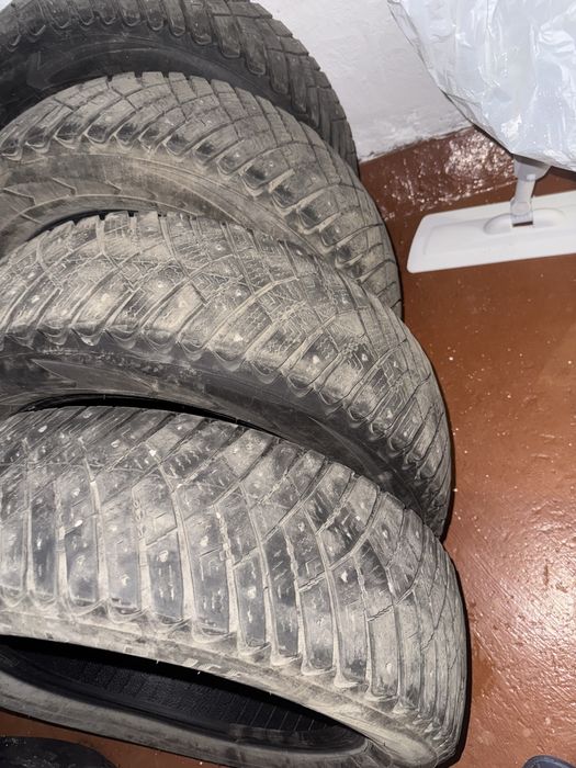 Продам зимнюю резину