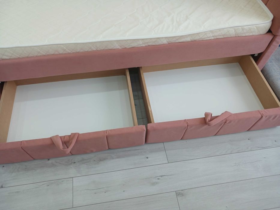 Кровать размером 180×90