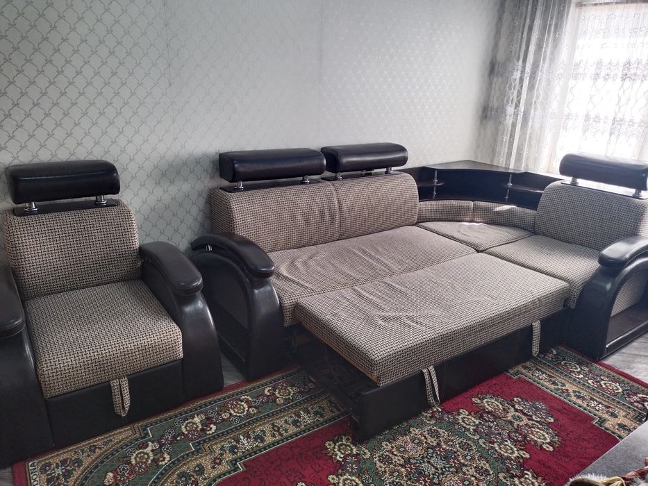 Угловой диван с креслом