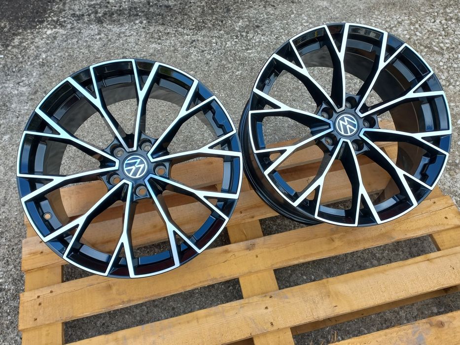 17"Vw 5x112 Seat Škoda Audi 7.5j et40 Black Polish Чисто Нови.
17.Vw 5