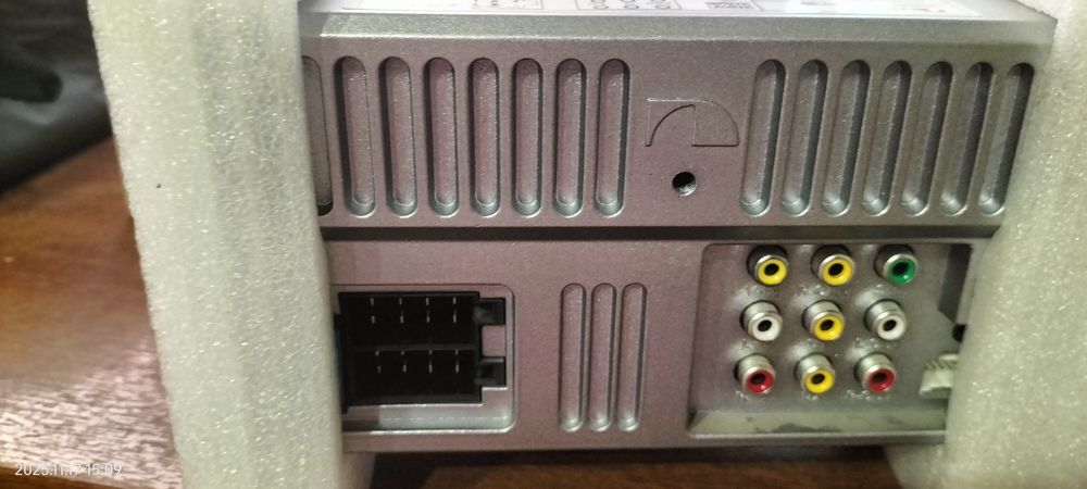 Продам автомагнитолу