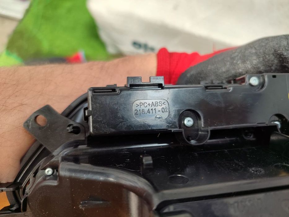 PANOU COMANDĂ CLIMATIZARE + GRILE VENTILAȚIE CENTRALE BMW 1 SERIES F40 2020 / 2019–2024 / COD OEM 6411 9855395-01 / 9855395 (5E2)
