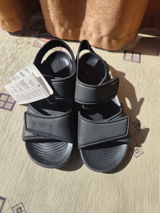 Sandale copii noi cu etichetă Hervis