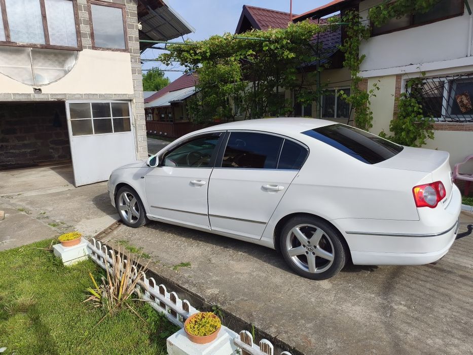 Vând vw passat b6