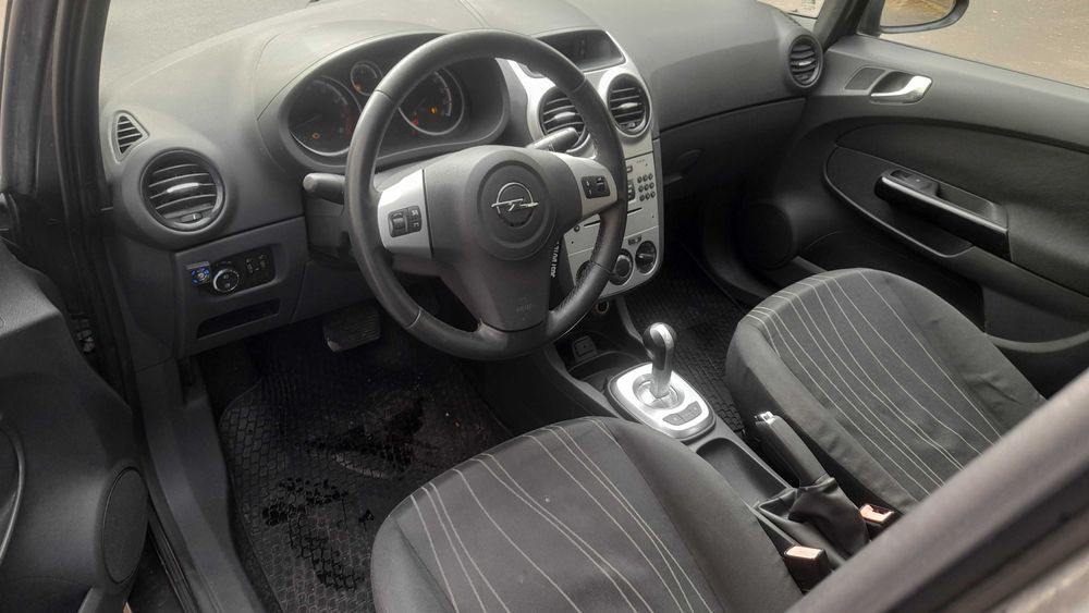 Opel Corsa/  Automată  /2199€ fix