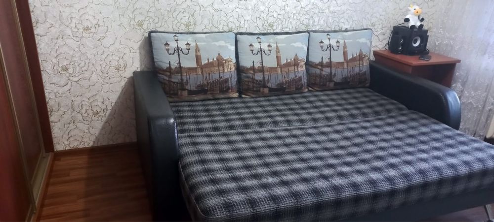 Продам диван в хорошем состоянии