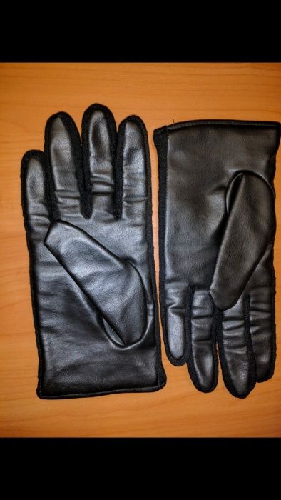 Перчатки женские, метро Москва