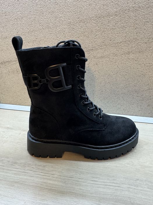 Дамски боти от велур