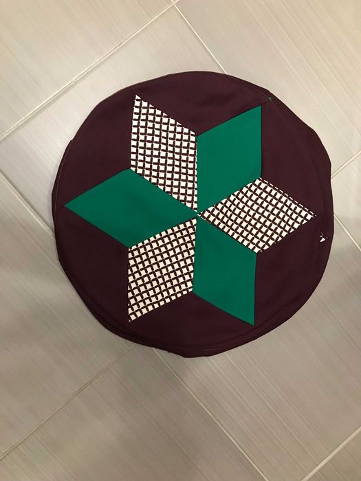 Калъфки за възглавнички за столове.