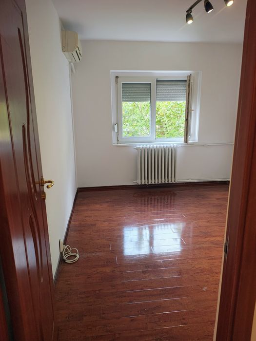 Vând apartament 2 camere decomandat, lângă Prima Shops