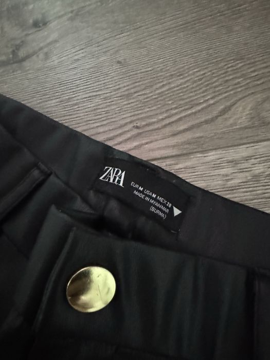 Кожен панталон ZARA