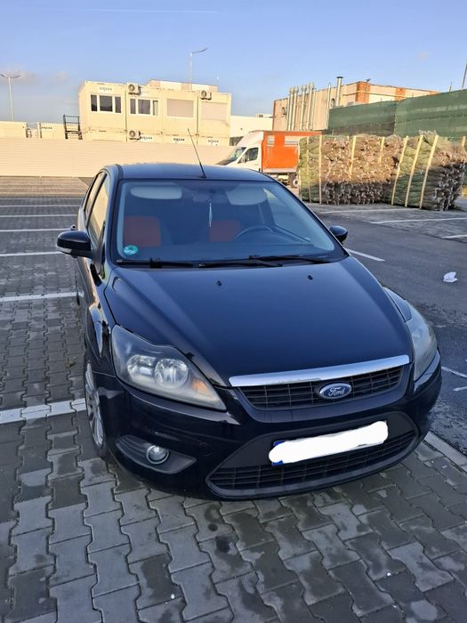 Vând Ford Focus Benzină