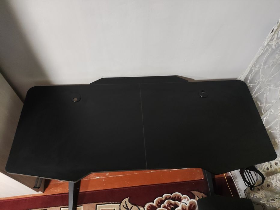 Стол для компьютера