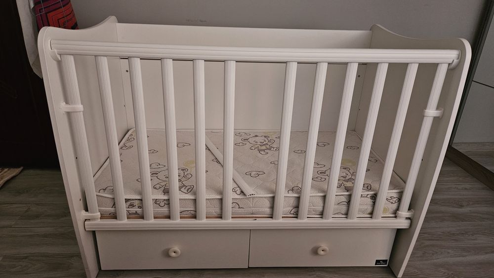 Бебешка дървена кошара