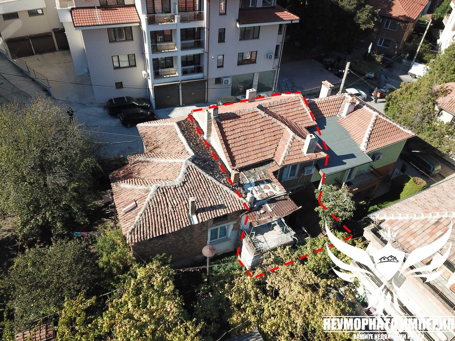 Продавам двуетажна къща РЗП 140кв. и 95кв.м. двор в гр.Асеновград