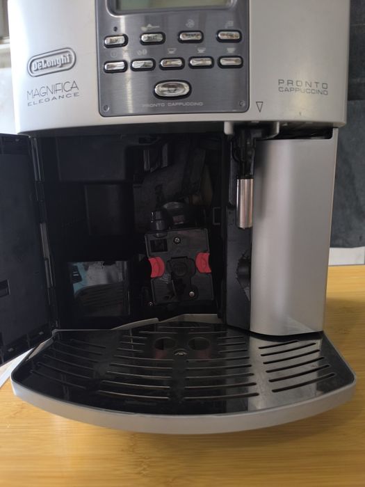 Кафе машина Delonghi