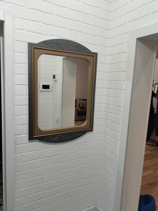 Зеркало бу с рамкой