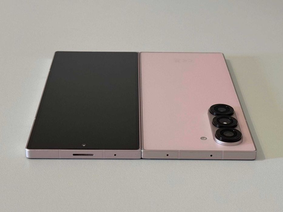 Бартер! Samsung Galaxy Z Fold 6 512/12GB Pink (Розов) 10 Цикъла на батерията.