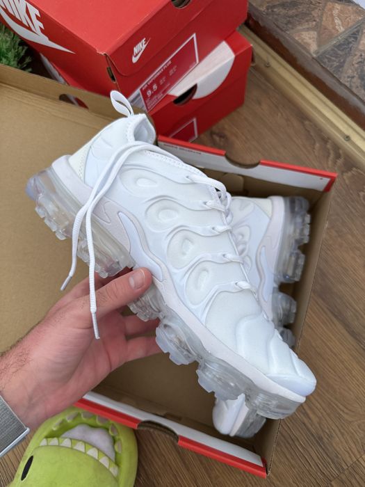 Vapormax White Marimea 42 si 43