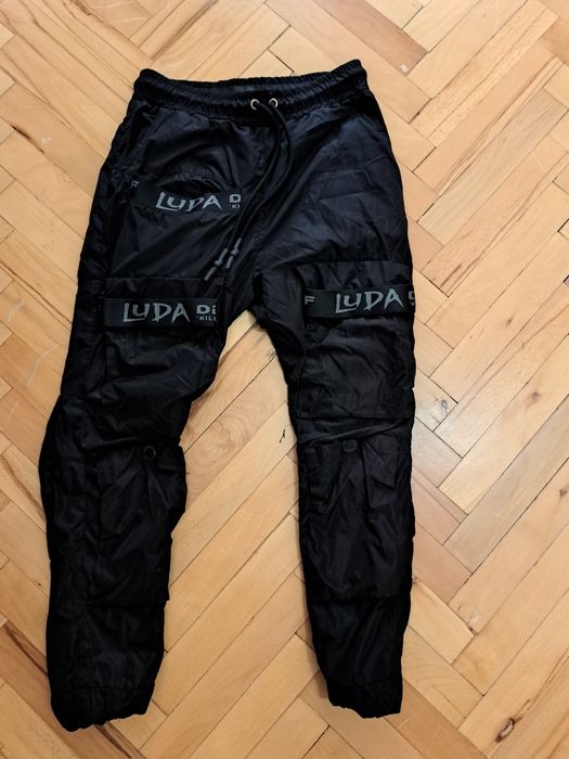Luda панталон рядък