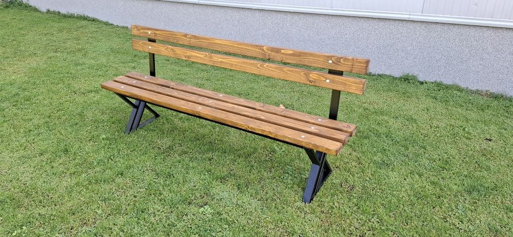 Комплект маса с две пейки