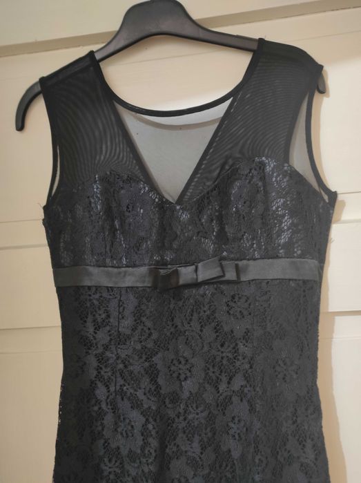 Черна елегантна рокля