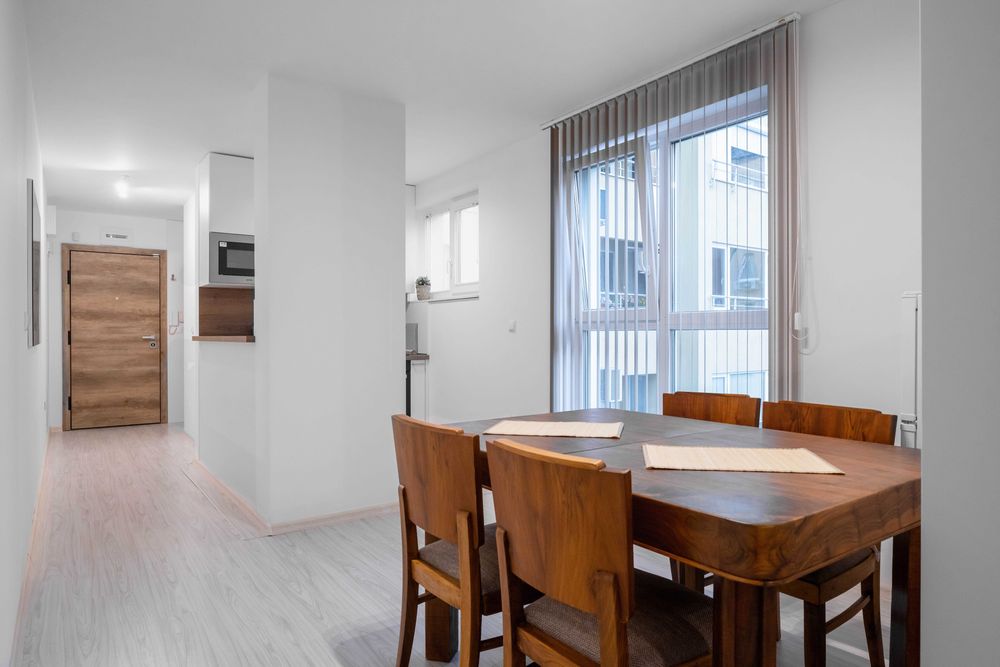 Дава се под наем Двустаен апартамент в София, Хиподрума - 80 кв.м за 900 € - Снимка #2