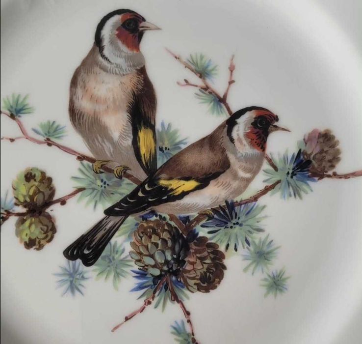 Винтидж чинии на Kaiser за стена