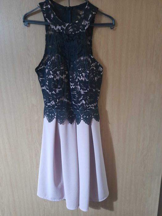 Рокля за официални случаи.