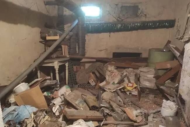 Почистване на апартаменти  мазета тавани гаражи дворове изпразване на апартаменти изхвърляне на стари мебели