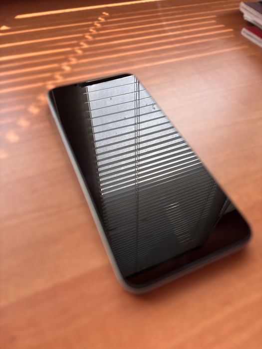 Продавам Xiaomi Redmi 13