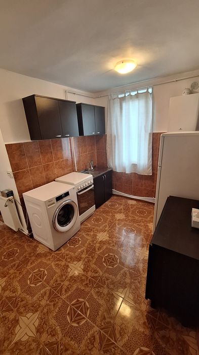 Vând sau închiriez apartament cu 2 camere