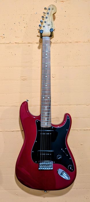 Fender Noventa Stratocaster Trans Crimson Red Made in Mexico