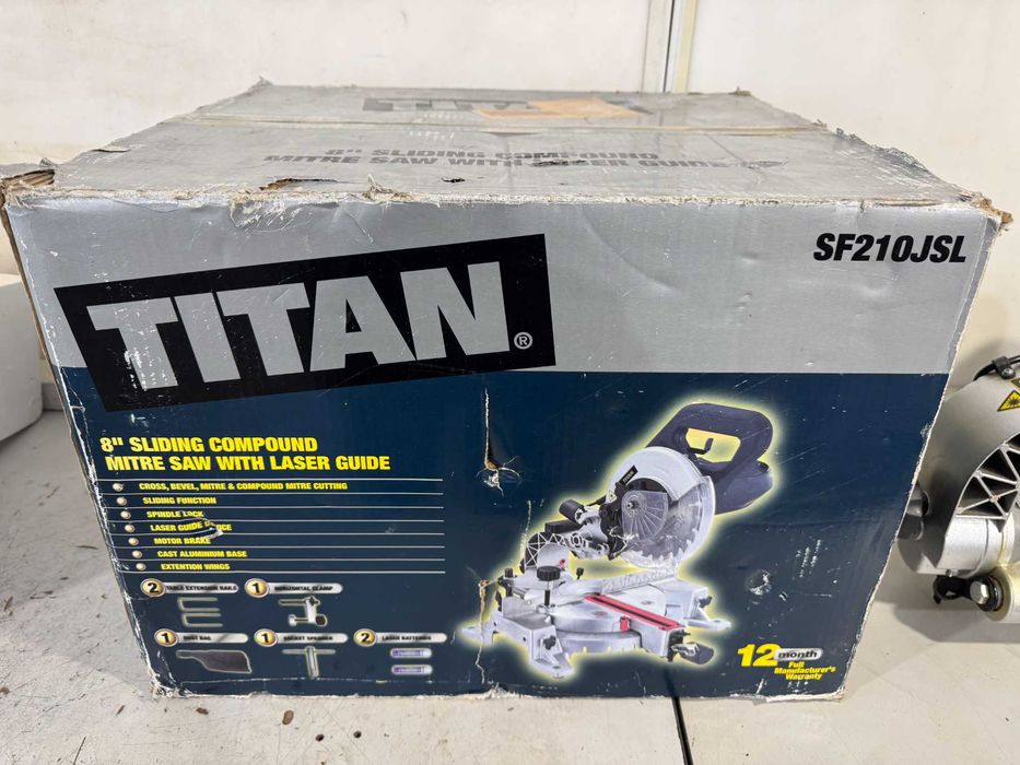Циркуляр пендула - Titan 1800W / 210mm