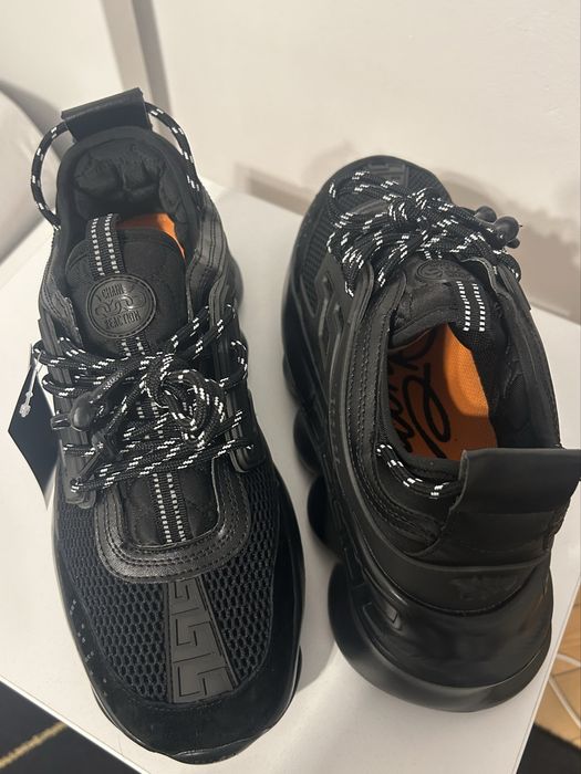 versace chain black