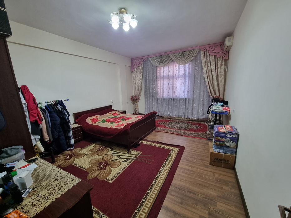 Chigatoy karzinkani oldida srochna sotiladi 114kvadrat +mansarda +gara