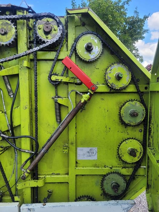 Продаю пресс подборщик