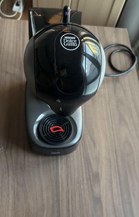 Кафе машина Dolce Gusto; ново