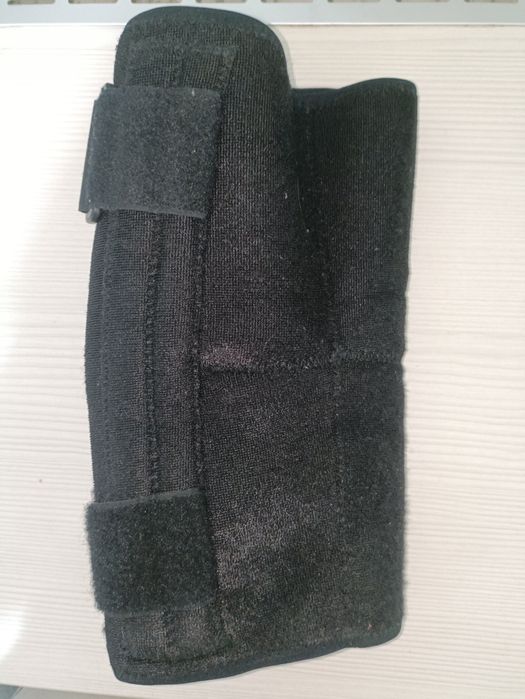 Фиксирующий наколенник