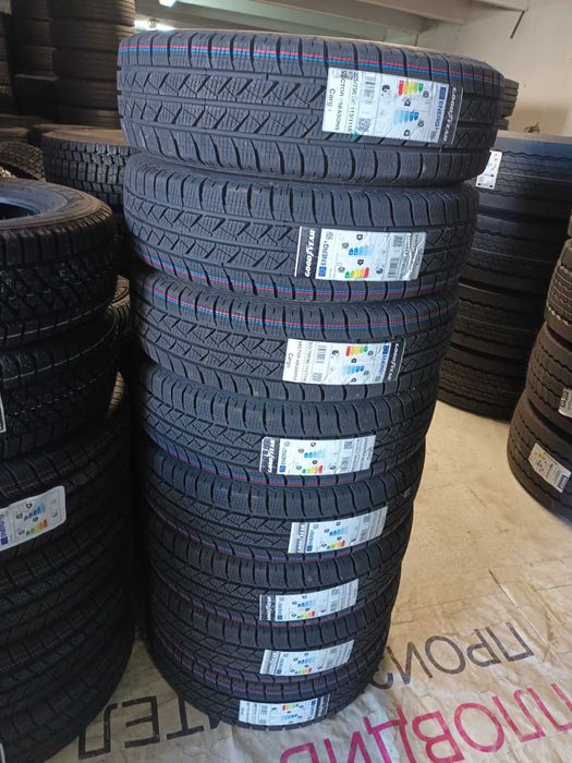 Нови бусови гуми 205/75 R16C Goodyear Cargo 4Seasons 113/111R XL