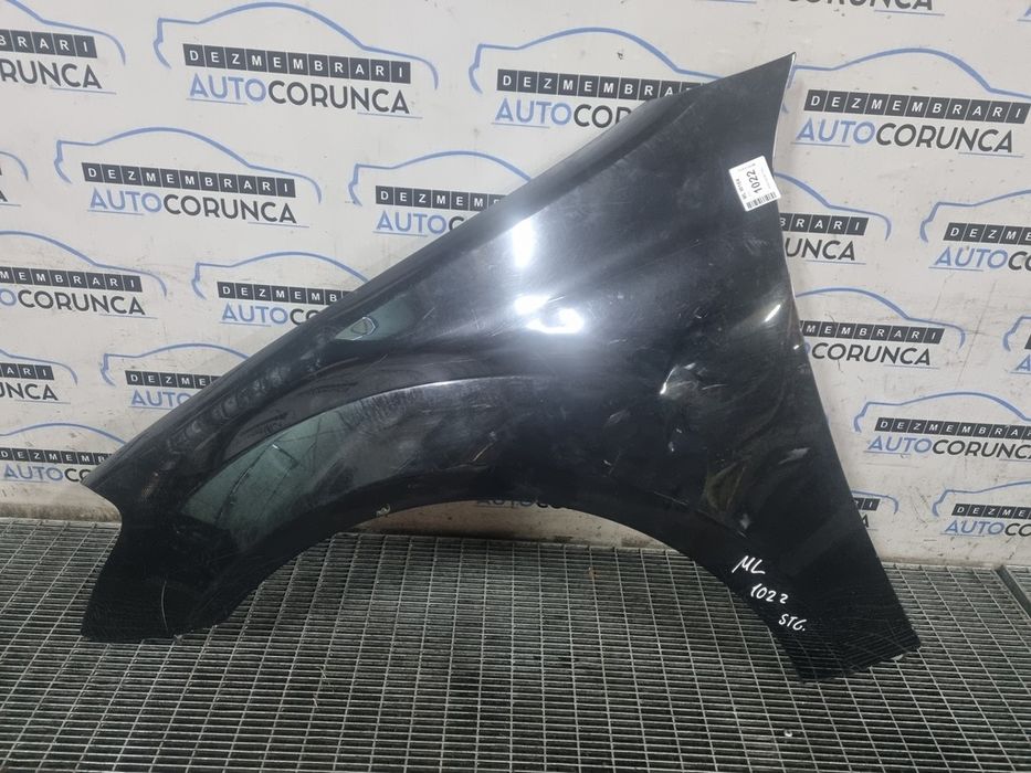 Aripa Stanga Fata Mercedes ML W164 2005 - 2008 4 Usi ALBASTRU (1022) INDOIT ZGARIAT Garantie