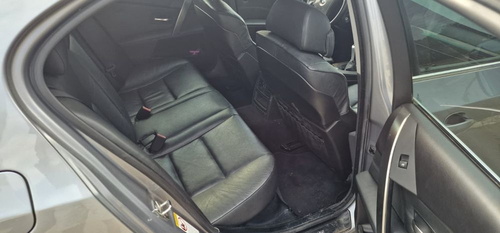 BMW E60 520i   2004