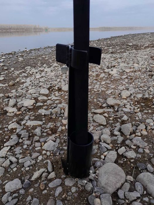 Рибарски стойки за сом щука и подходящи за риболов на река Дунав.