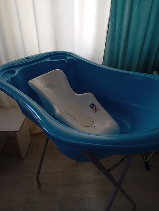 Продам ванночку детскую