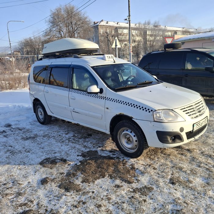 Продам машину Largus Renault мотор 16