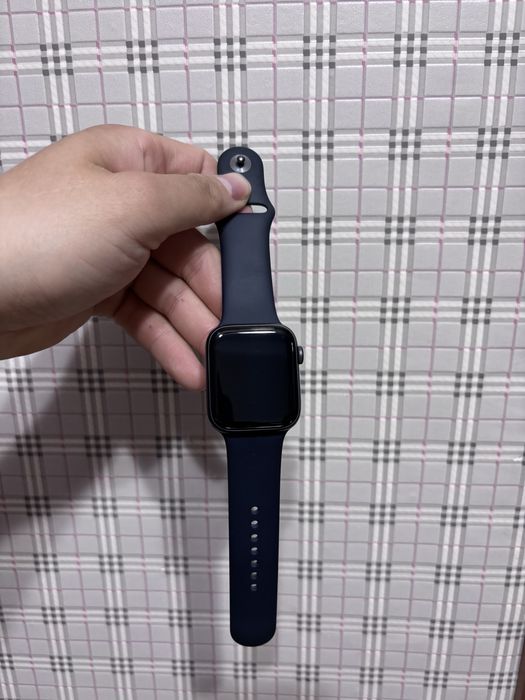 Продам apple watch SE 44mm