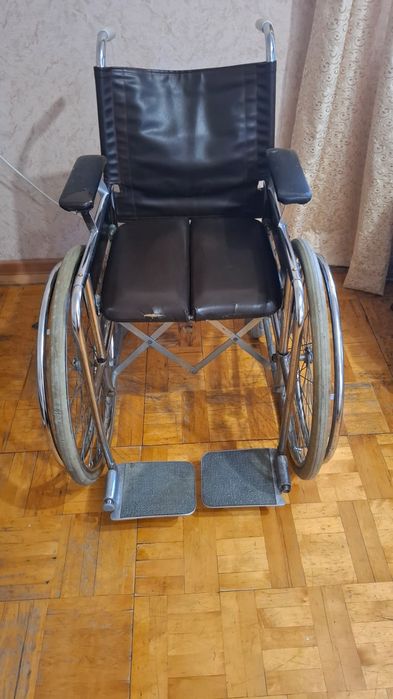 Инвалидное кресло